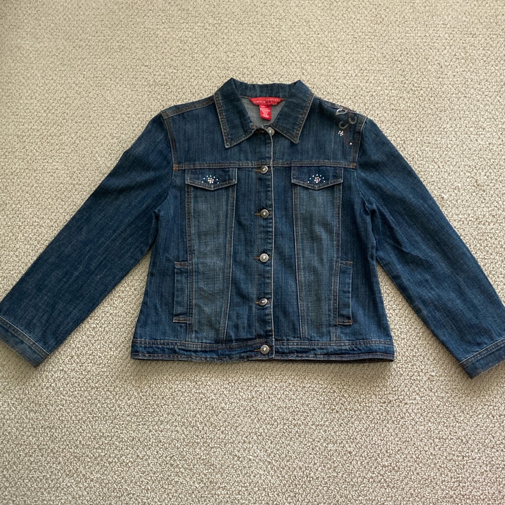 Cosmopolitan Cropped Denim Jean Jacket Rhinestones Size Medium Like New